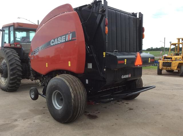Image of Case IH RB565 equipment image 2