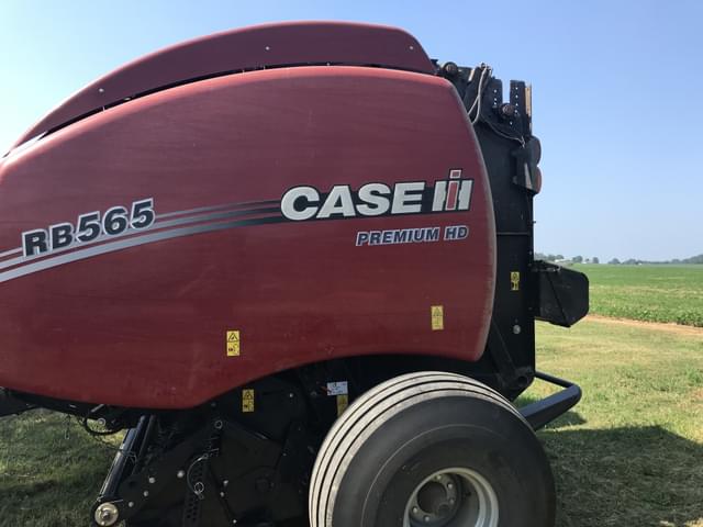 Image of Case IH RB565 equipment image 3