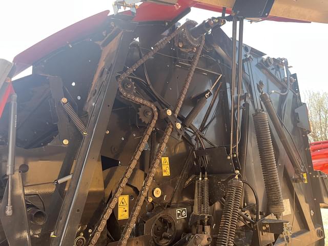 Image of Case IH RB565 Premium equipment image 3