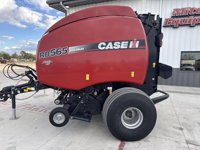 Image of Case IH RB565 Premium equipment image 2