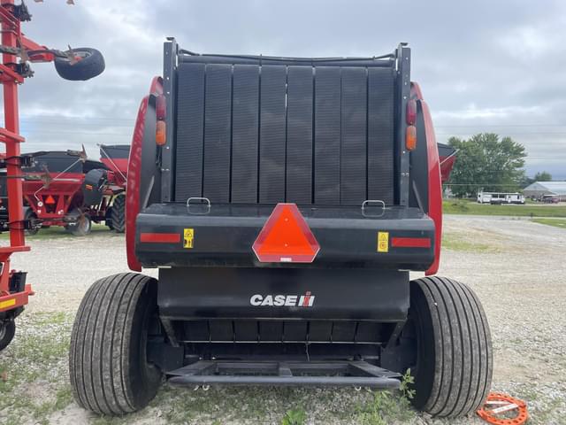 Image of Case IH RB565 equipment image 3