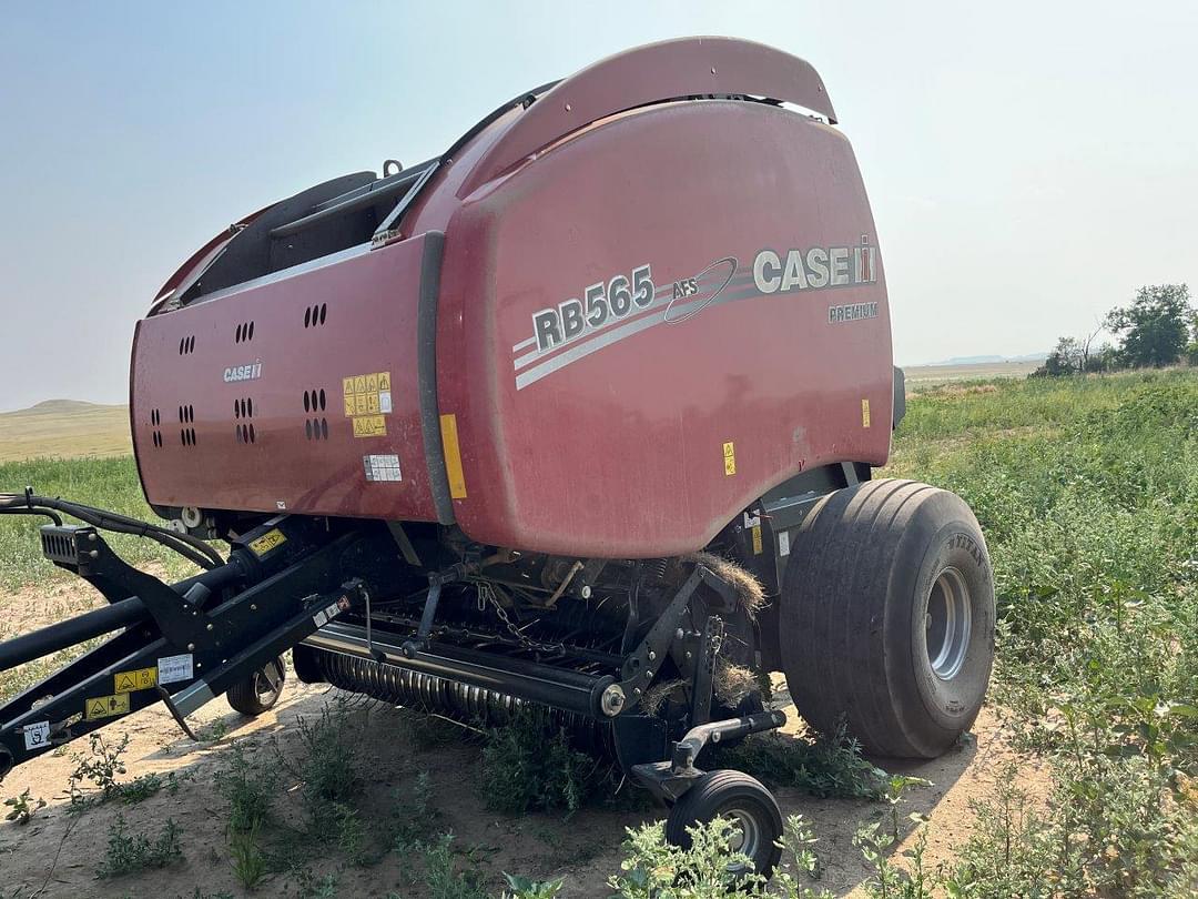 Image of Case IH RB565 Premium Primary image