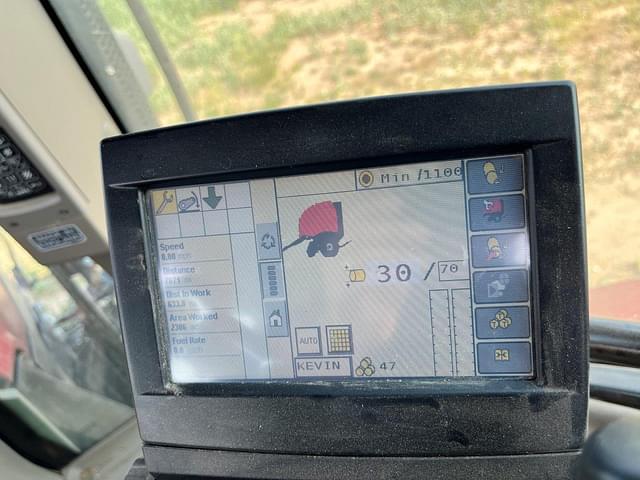 Image of Case IH RB565 Premium equipment image 3