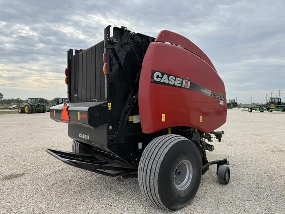 Image of Case IH RB565 equipment image 3