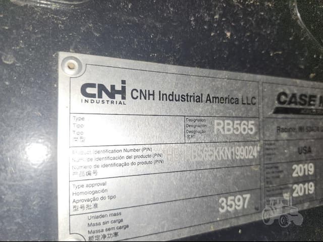 Image of Case IH RB565 equipment image 3