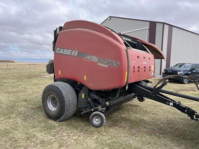 Image of Case IH RB565 equipment image 3