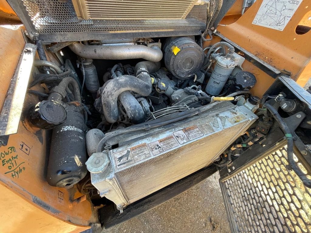 2019 Case SR210B Equipment Image0