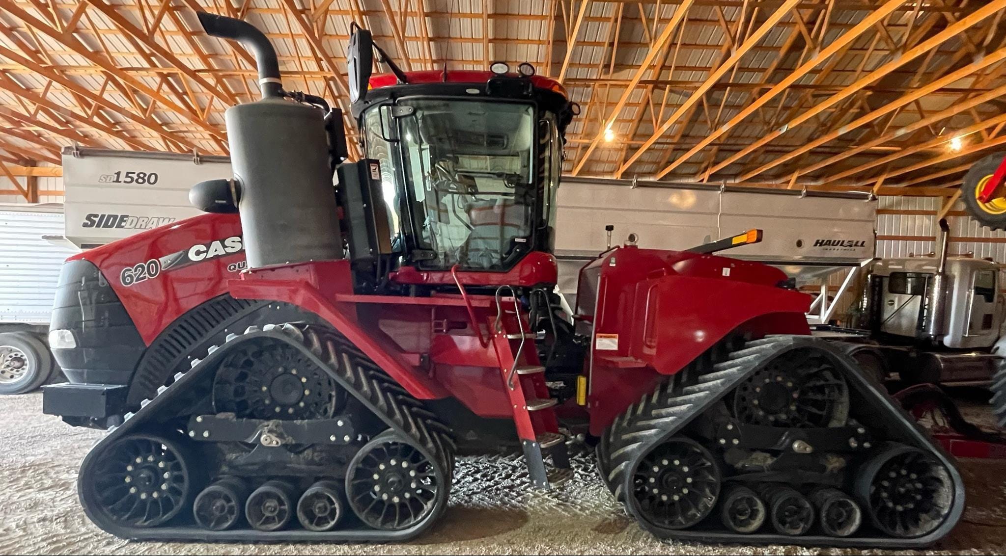2019 Case IH Steiger 620 Quadtrac Equipment Image0