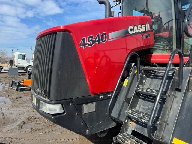Image of Case IH Titan 4540 equipment image 3