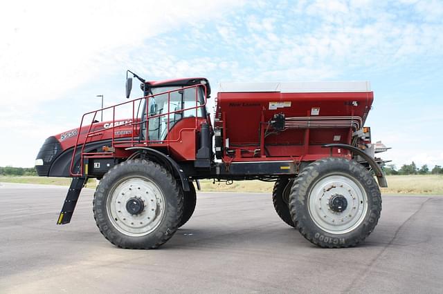 Image of Case IH 5550 Trident equipment image 1