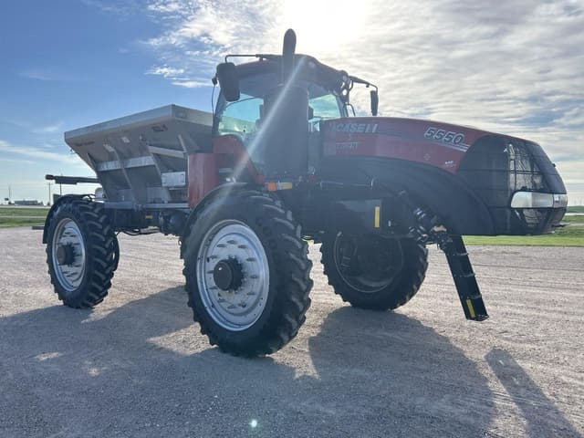 Image of Case IH 5550 Trident equipment image 2