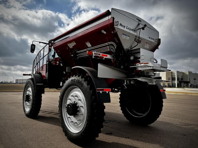 Image of Case IH 5550 Trident equipment image 2