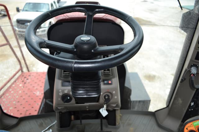 Image of Case IH 5550 Trident equipment image 3