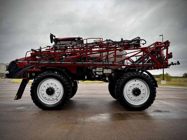 Image of Case IH 5550 Trident equipment image 1