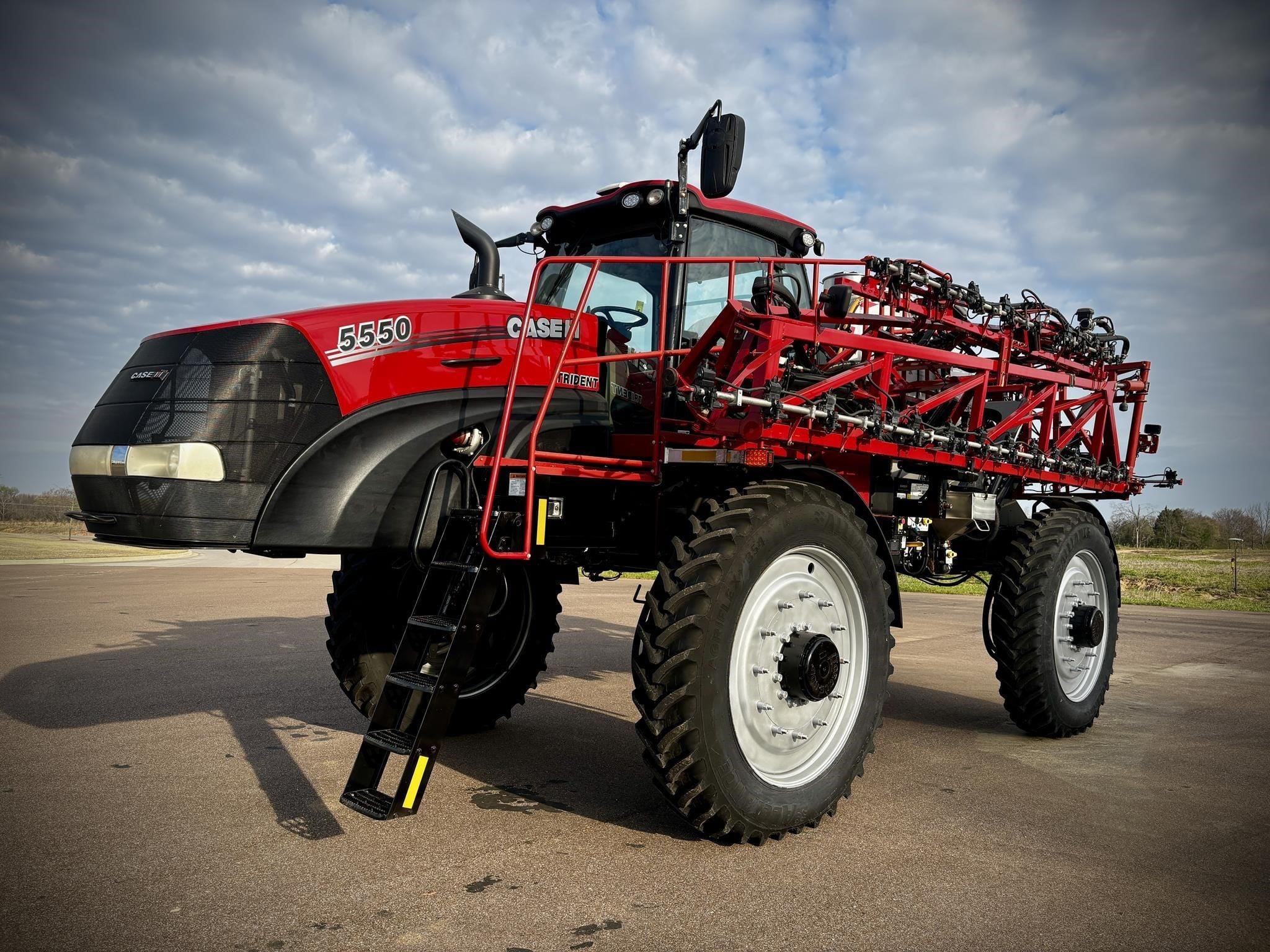 2019 Case IH 5550 Trident Equipment Image0