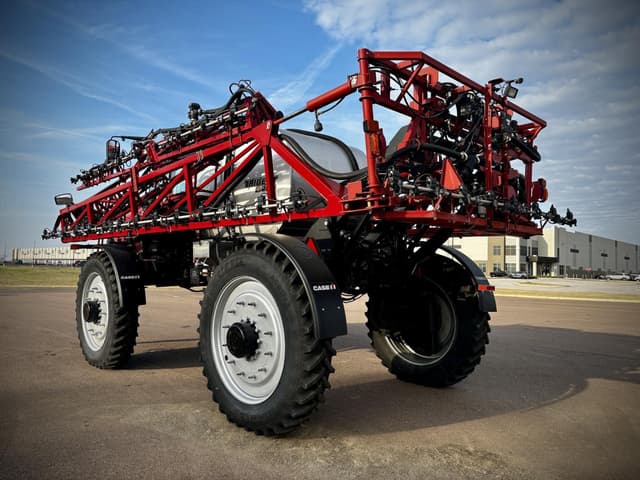 Image of Case IH 5550 Trident equipment image 2