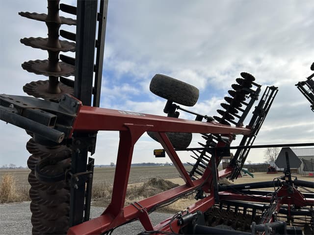 Image of Case IH 335VT equipment image 3