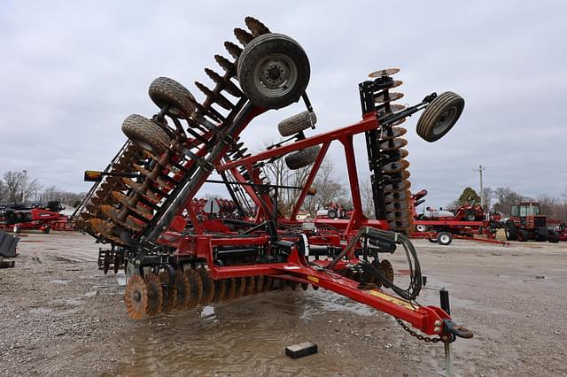 Image of Case IH 335VT equipment image 1