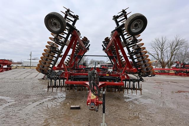 Image of Case IH 335VT equipment image 2