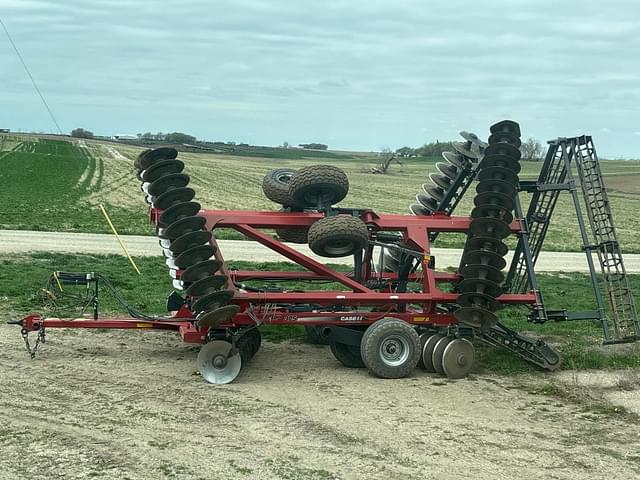 Image of Case IH 375 equipment image 3