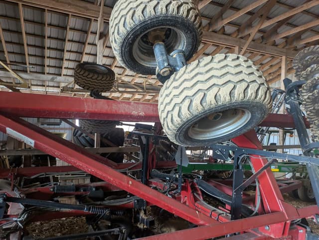 Image of Case IH 335VT equipment image 3