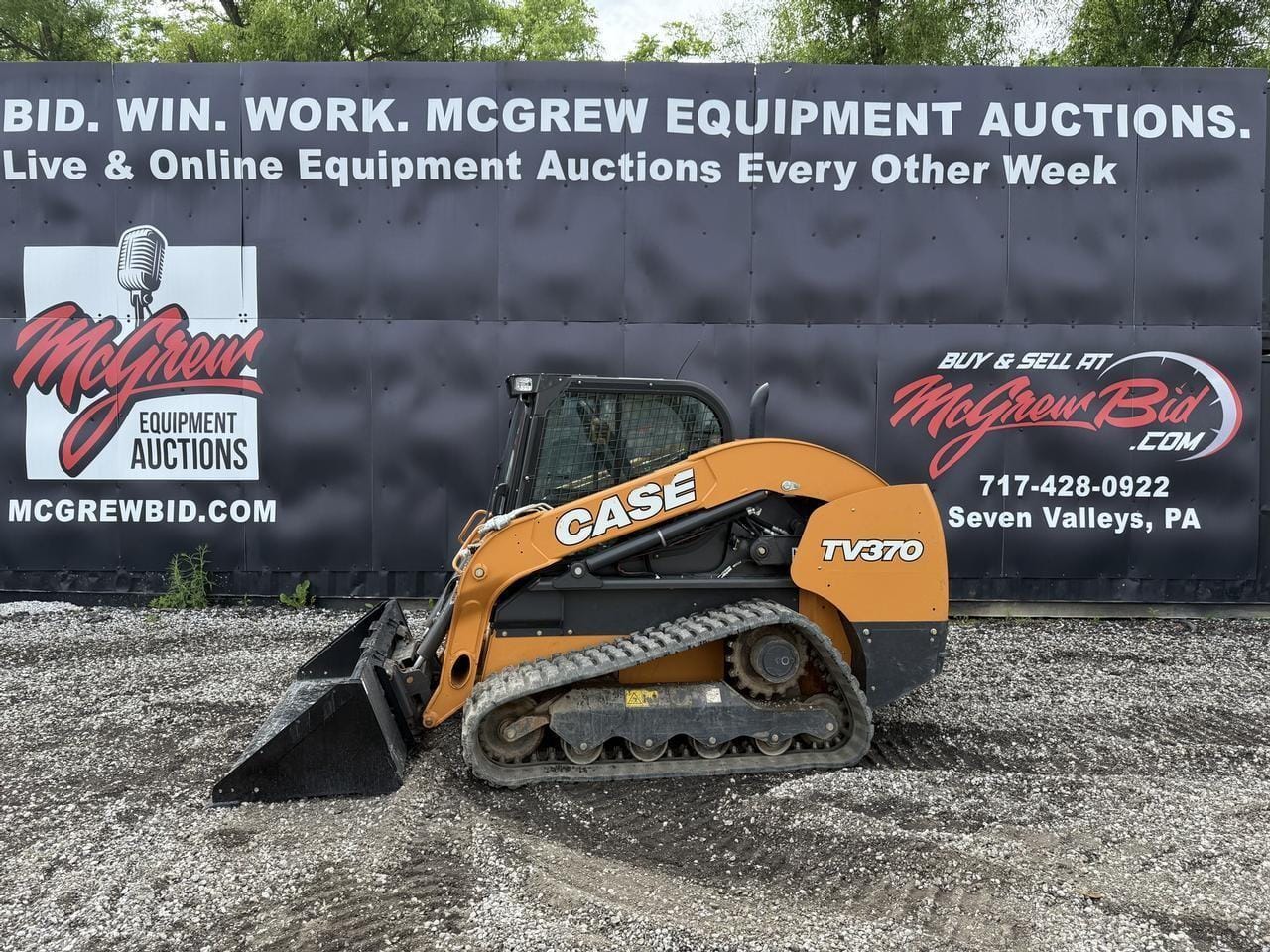 2019 Case TV370 Equipment Image0