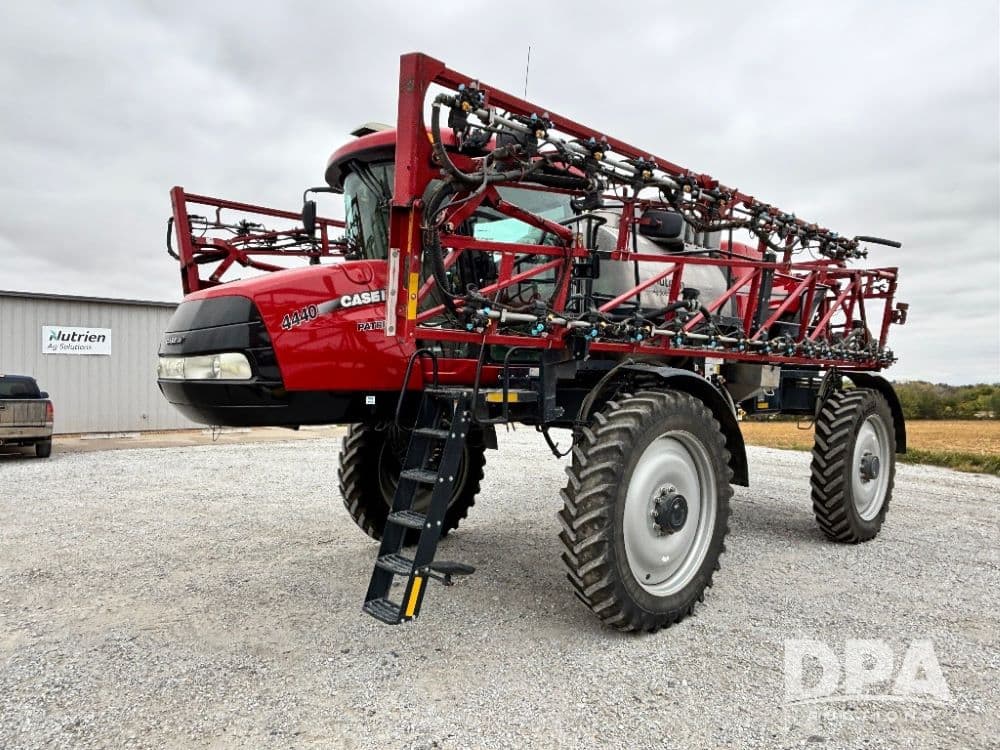 Image of Case IH Patriot 4440 Primary image