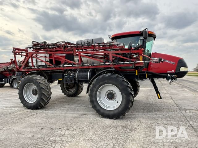 Image of Case IH Patriot 4440 equipment image 2
