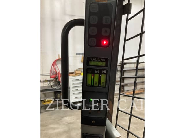 Image of Case SV280 equipment image 4