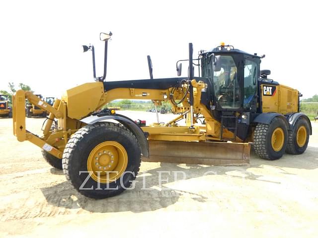 Image of Caterpillar 12M3 equipment image 2