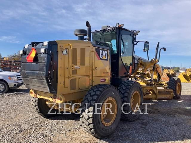 Image of Caterpillar 12M3 AWD equipment image 3