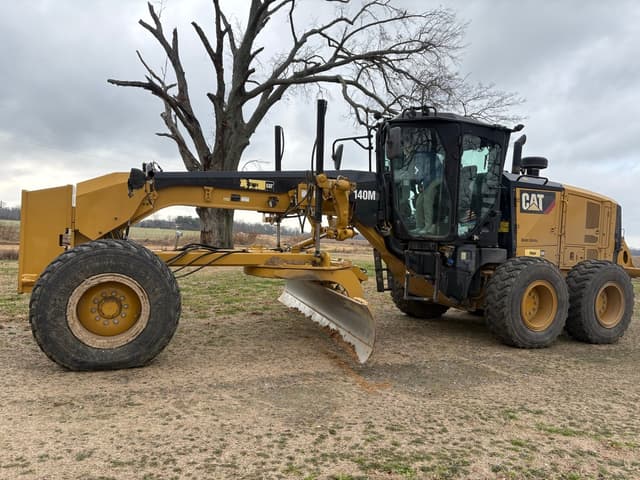 Image of Caterpillar 140 equipment image 1
