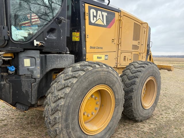 Image of Caterpillar 140 equipment image 2