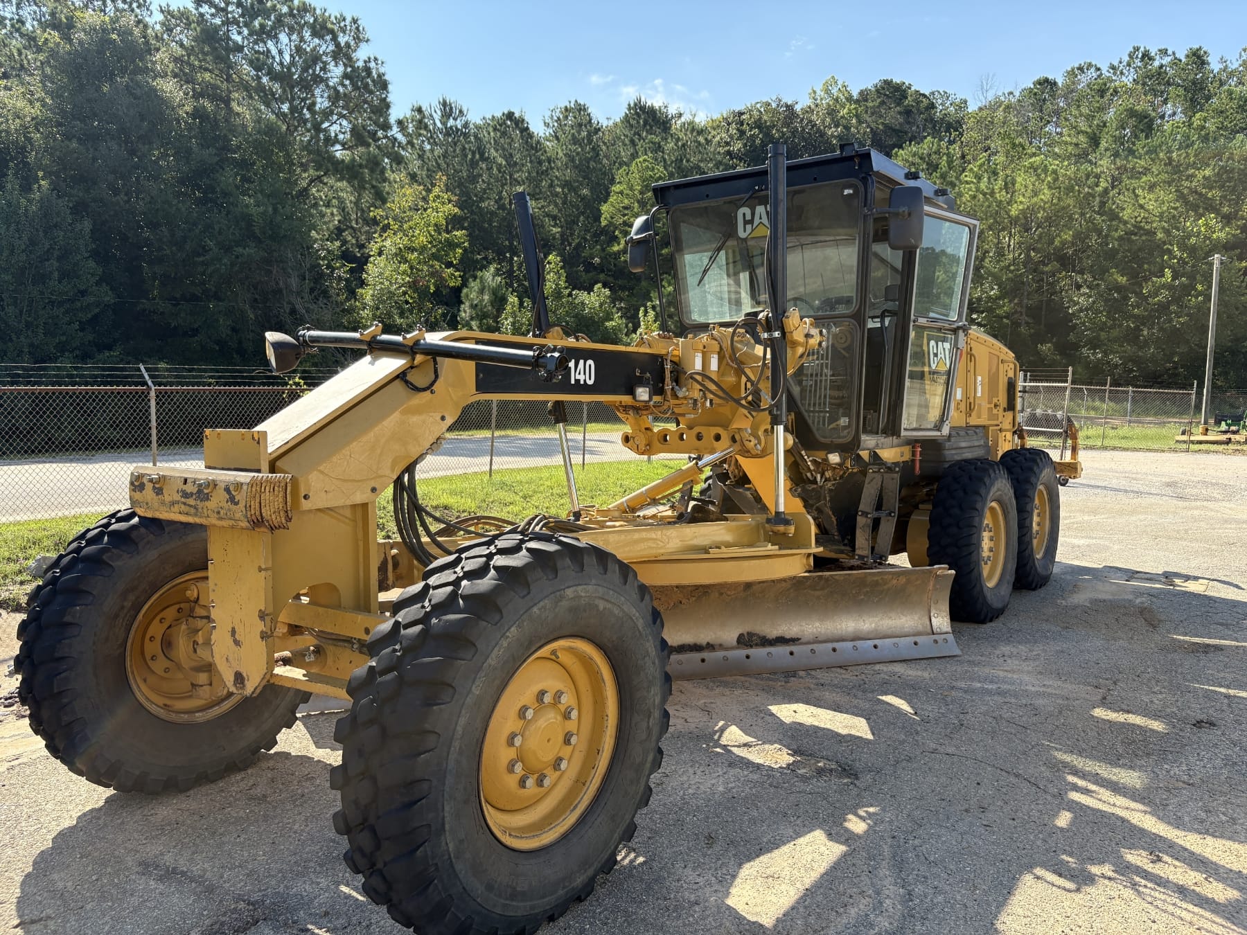 2019 Caterpillar 140 Equipment Image0