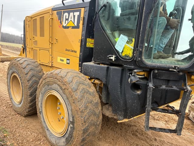 Image of Caterpillar 140M equipment image 2