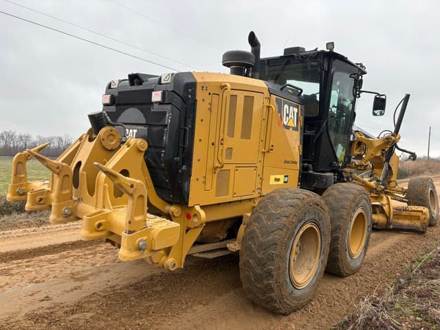 Image of Caterpillar 140M equipment image 3