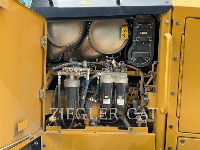 Image of Caterpillar 140M3AWD equipment image 4