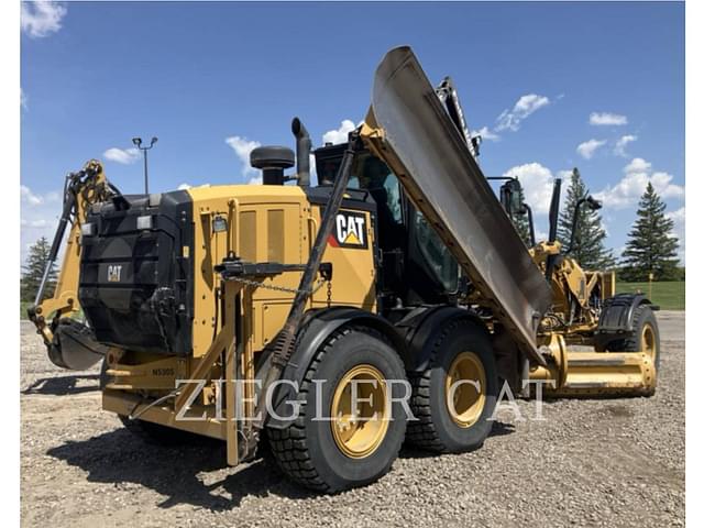 Image of Caterpillar 140M3AWD equipment image 4