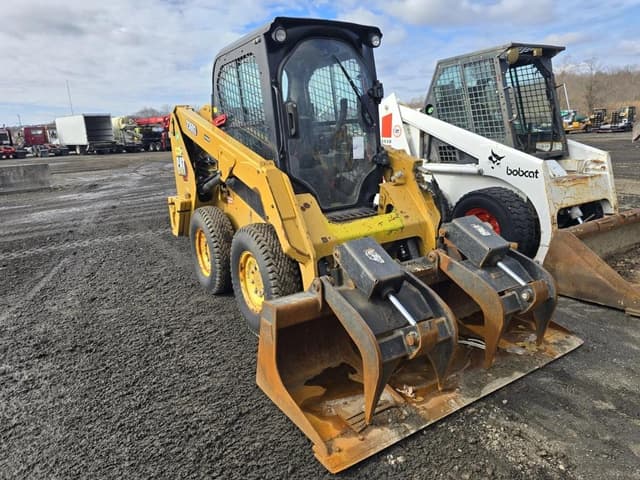 Image of Caterpillar 236D3 equipment image 2