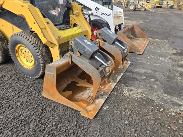 Image of Caterpillar 236D3 equipment image 3