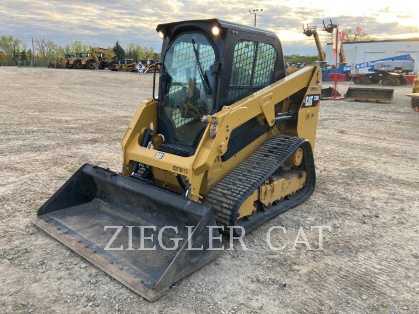 2019 Caterpillar 239D Equipment Image0