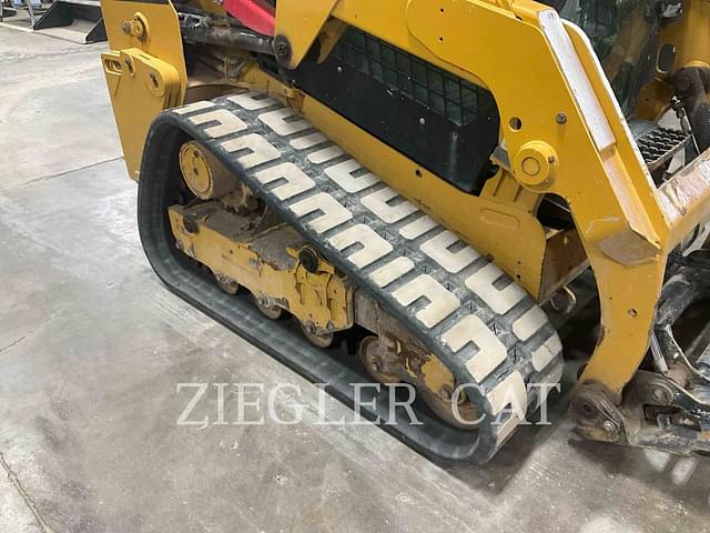 Image of Caterpillar 239D equipment image 4