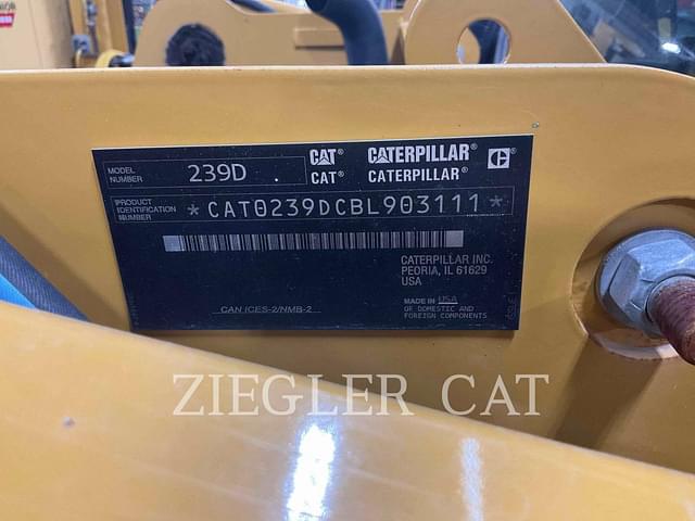 Image of Caterpillar 239D equipment image 4