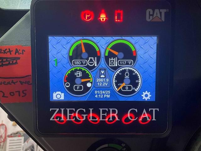 Image of Caterpillar 239D equipment image 1