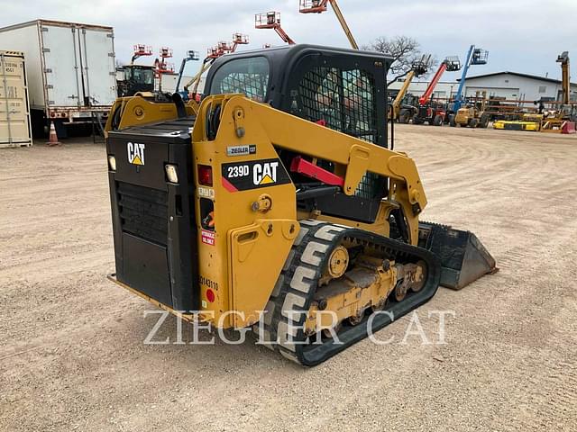Image of Caterpillar 239D equipment image 2