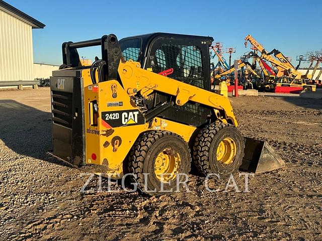 Image of Caterpillar 242D equipment image 2