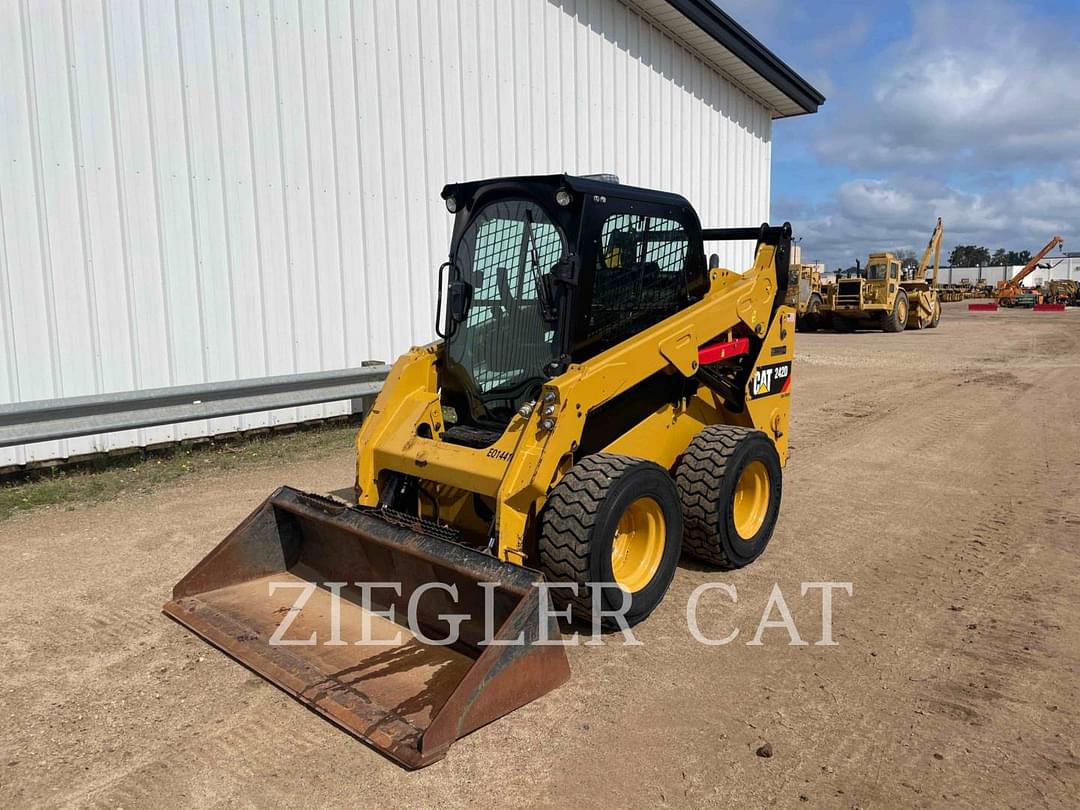 Image of Caterpillar 242D Primary image