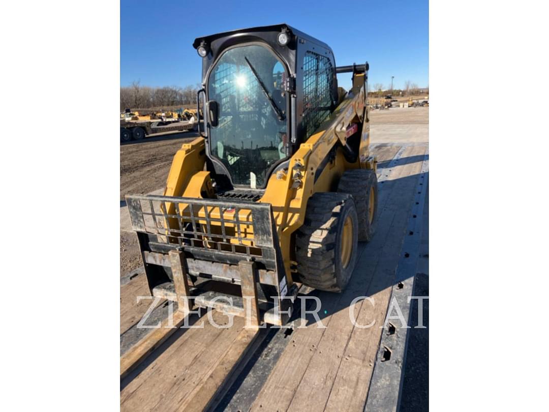 Image of Caterpillar 242D3 Image 0