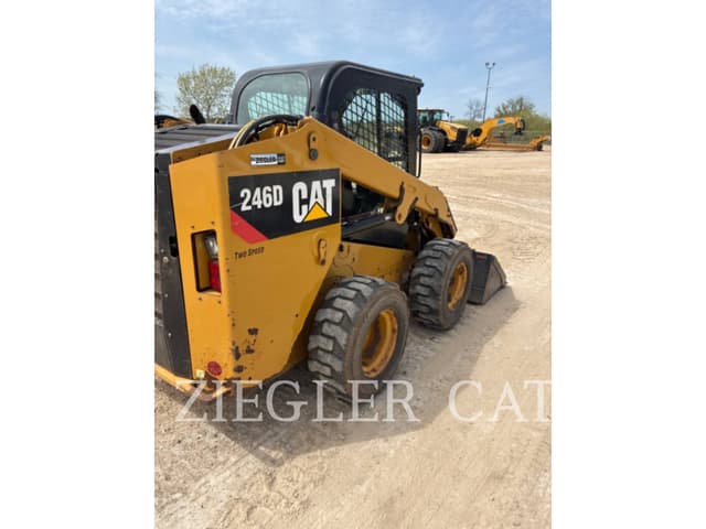 Image of Caterpillar 246D equipment image 2