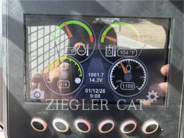 Image of Caterpillar 246D equipment image 4